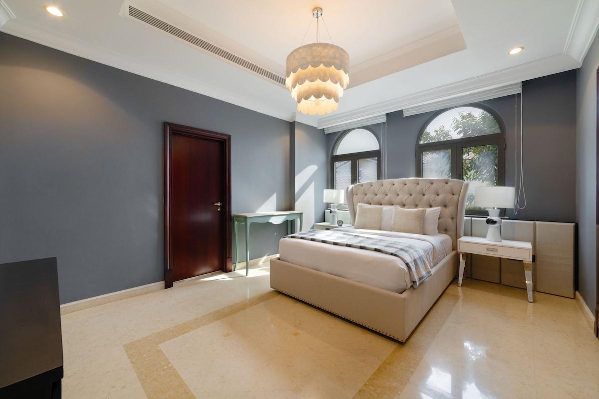 Private Pool & Beach Access Villa w/ Cinematic Vws - 4