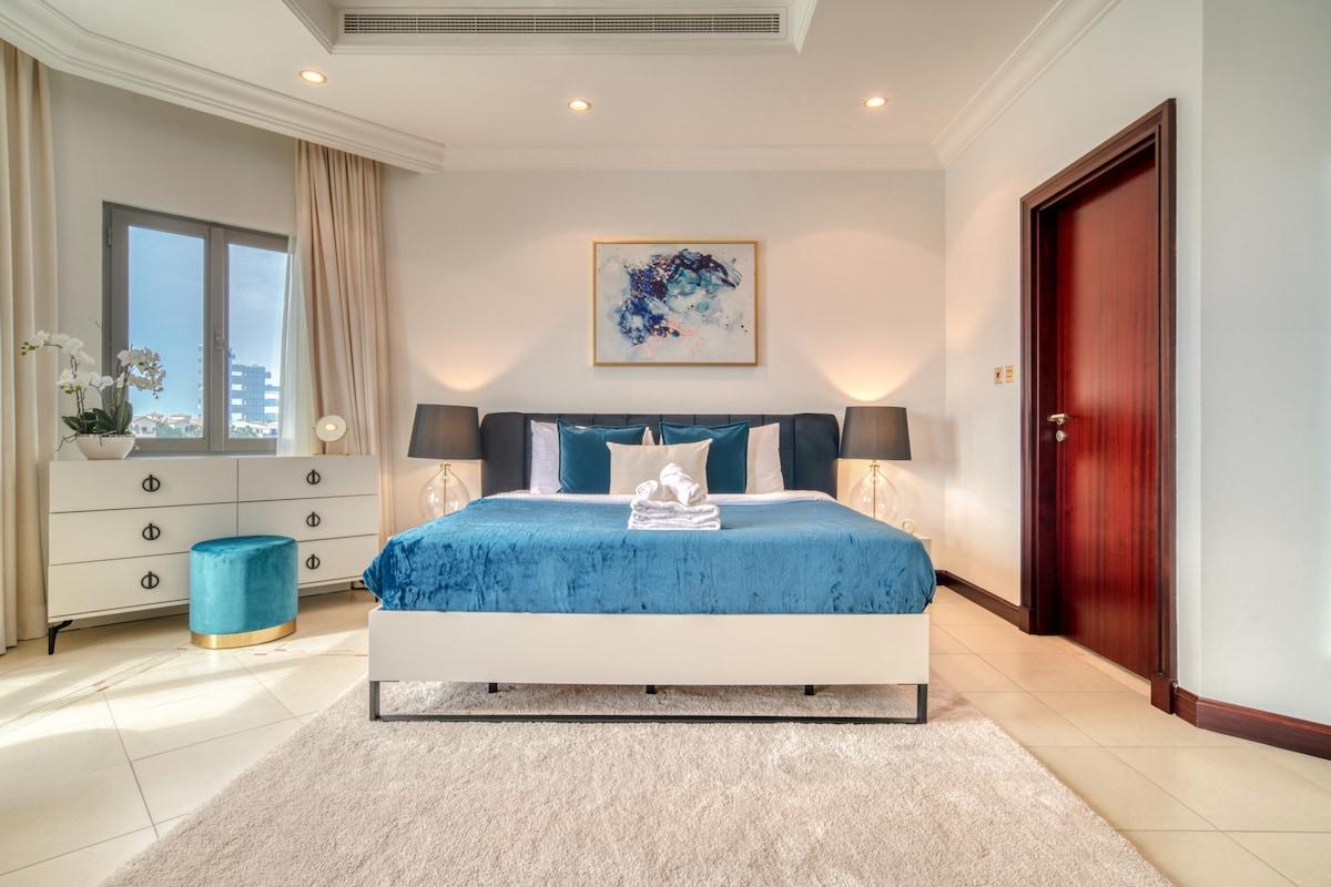 Beachfront 5BR Villa w/ Private Pool at the Palm - 5