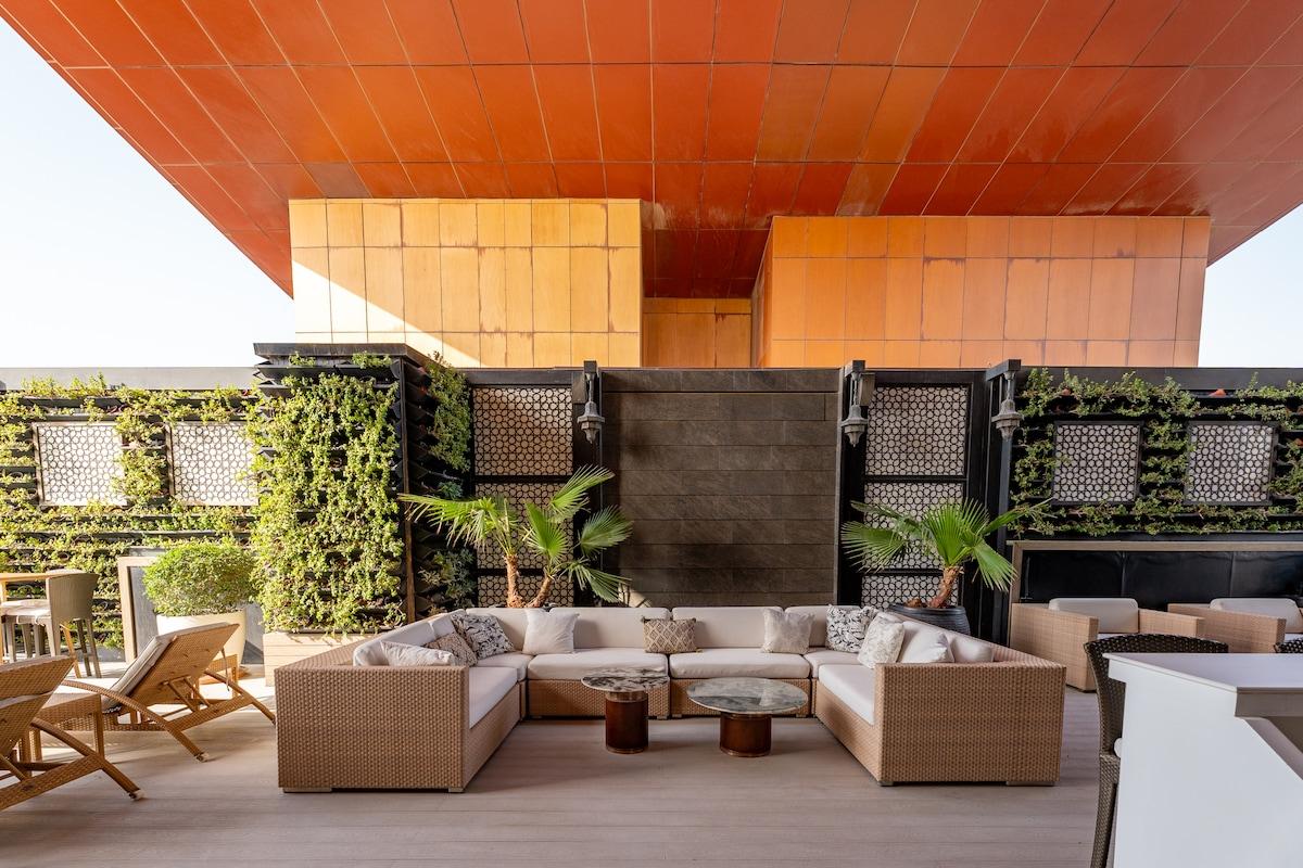 4BR+M Palm Penthouse /Atlantis Vw & Beach Access - 2