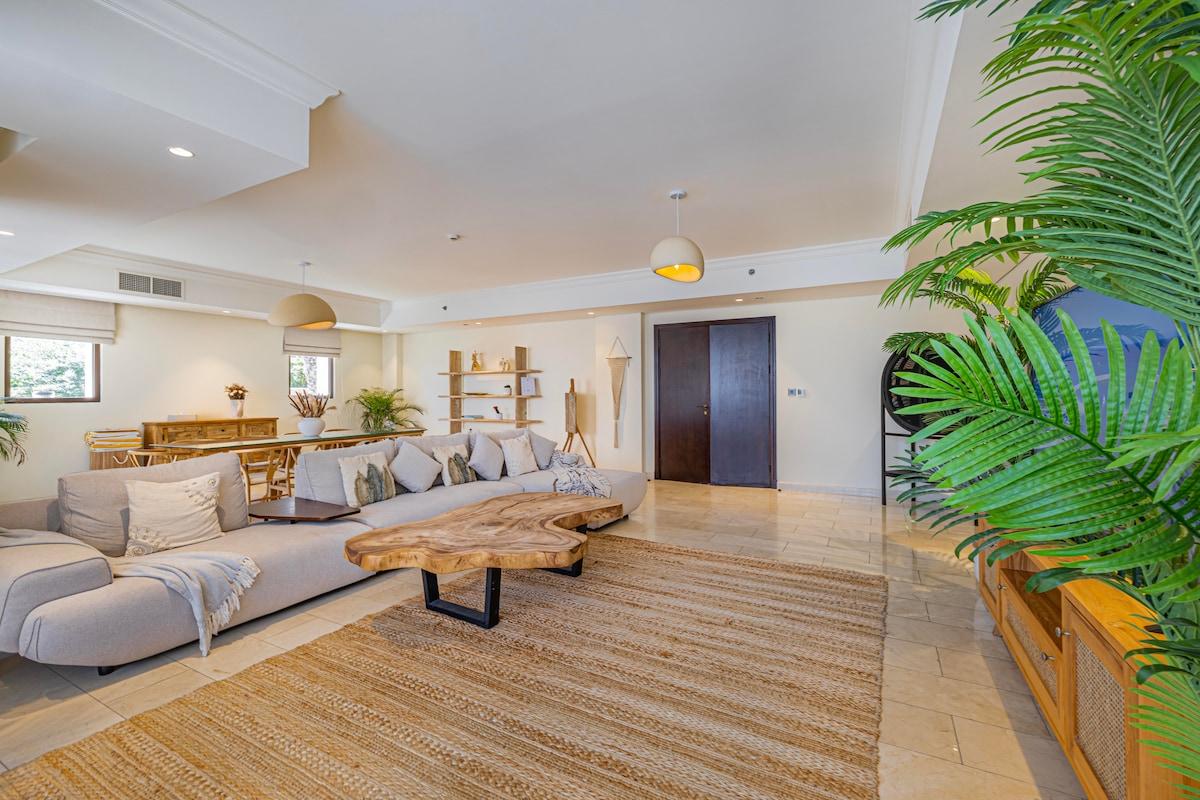 7 BDR Luxury Villa in Palm Jumeirah - 2