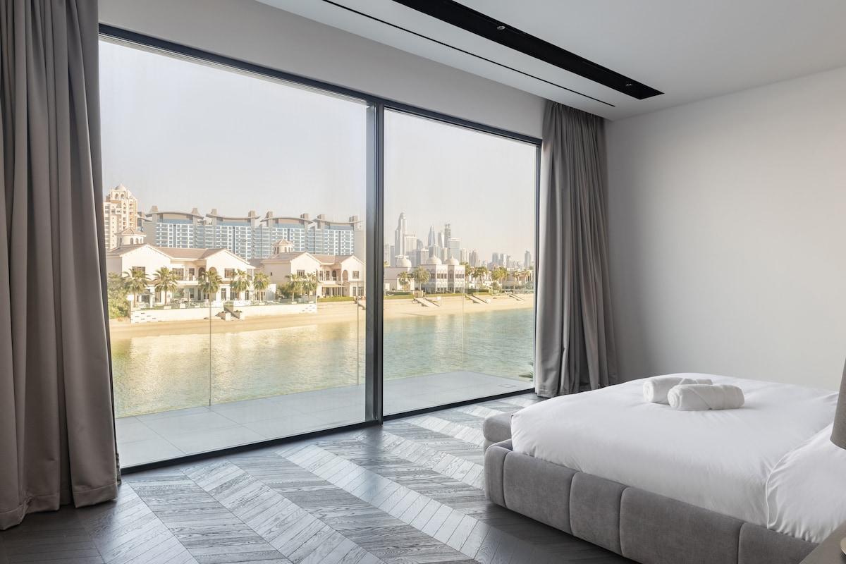 Palm Jumeirah Paradise: 5BR Villa | Infinity Pool - 2