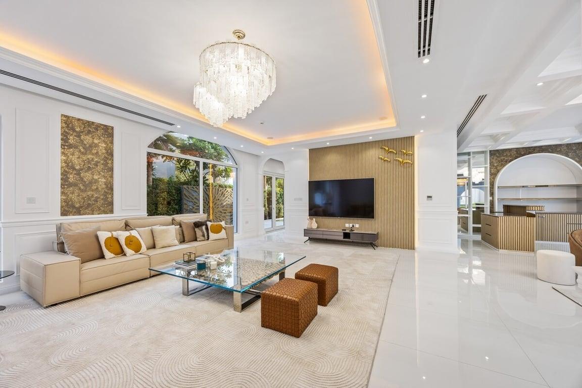 Luxury Villa w/ Pool, Cinema & Spa - Jumeirah Golf - 2
