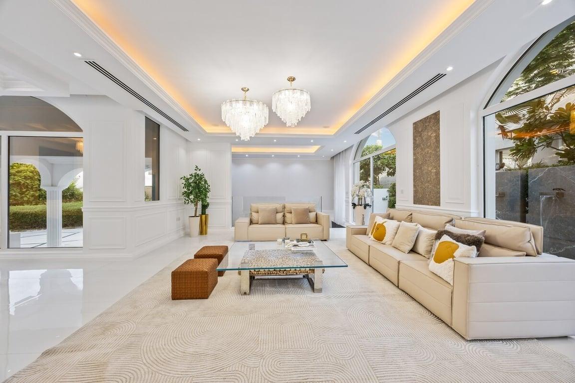 Luxury Villa w/ Pool, Cinema & Spa - Jumeirah Golf - 3